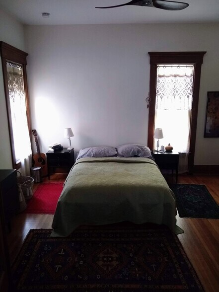Larger bedroom - 1131 Lexington Ave