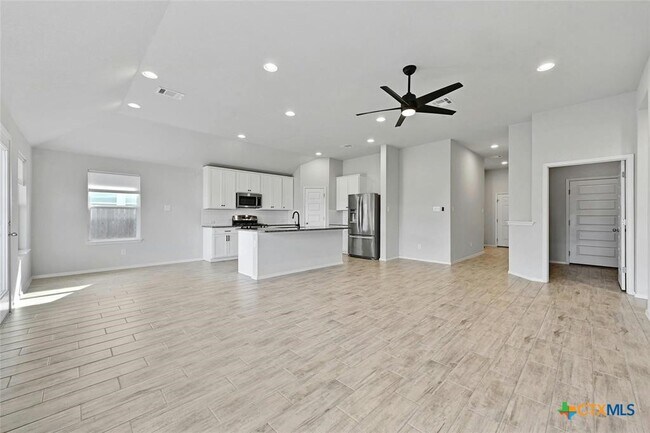 Building Photo - 250 Sage Meadows Dr