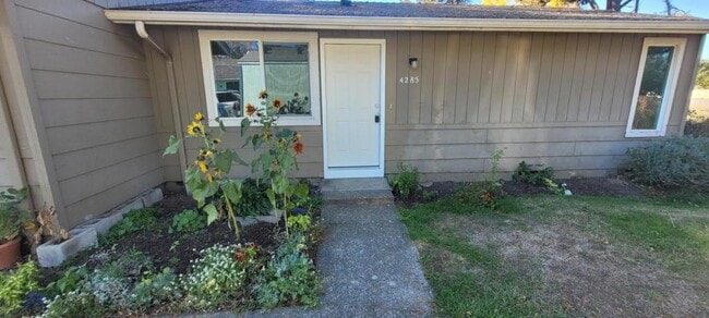 Primary Photo - 4285 Campbell Dr SE