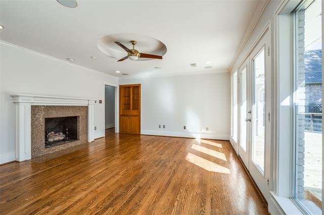 Building Photo - 6930 Kenwood Ave