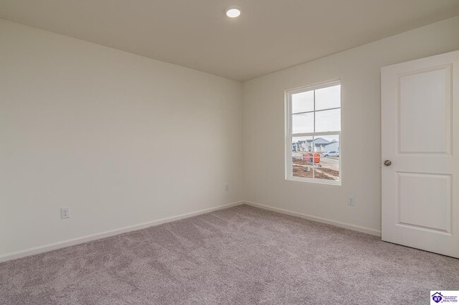 Building Photo - 557 Pinehurst Dr