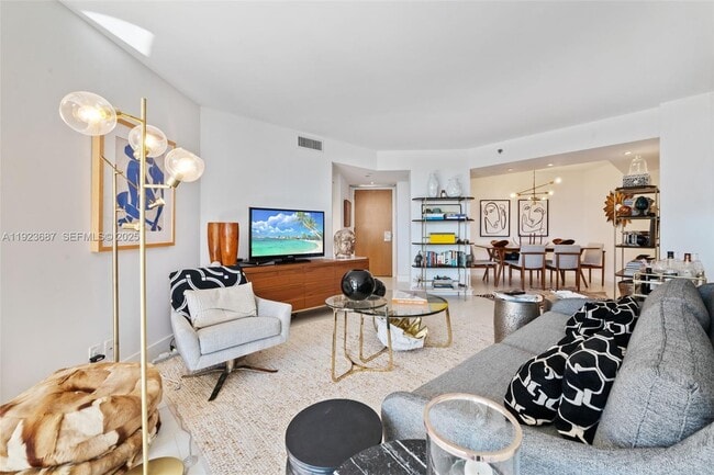 Building Photo - 20185 E Country Club Dr