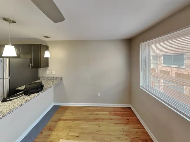 Building Photo - Lantern Square Apartments-B5