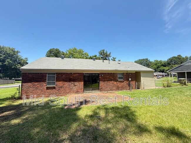 Building Photo - 3010 Ashwood Cove