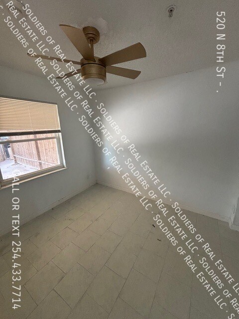 Building Photo - 520 N 8th St