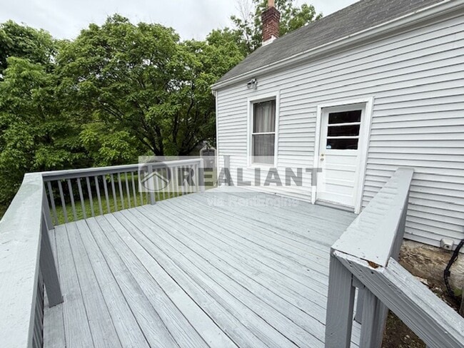 Building Photo - 128 W 31st St