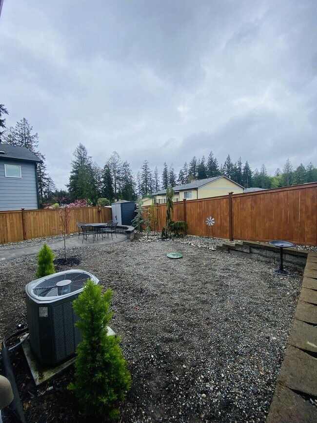 Building Photo - 7744 20th Ln SE