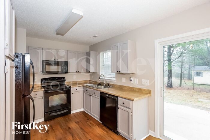 Building Photo - 12733 Cumberland Crest Dr