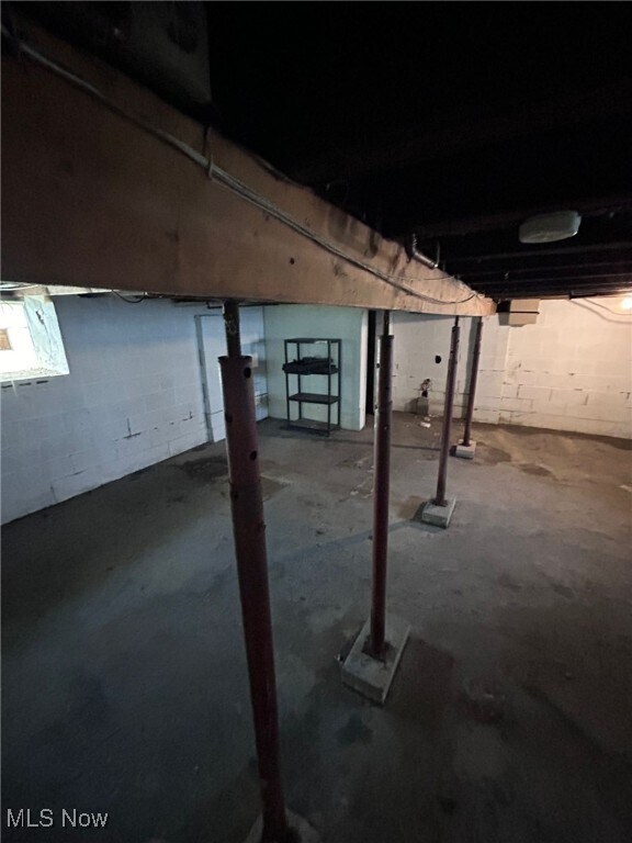 Building Photo - 2495 Apple Ave