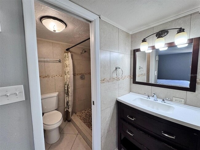Building Photo - 2763 Woodgate Ln