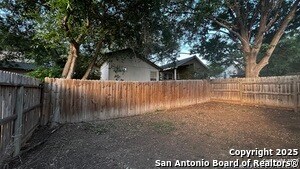 Building Photo - 9411 Gillcross Way