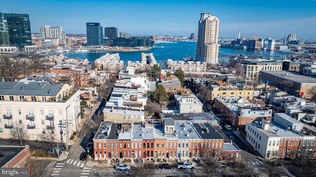 Building Photo - 1015 Riverside Ave