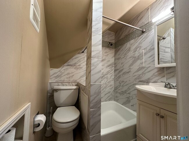 Building Photo - 11 West St