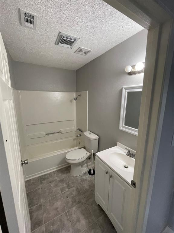 Building Photo - 7823 Glass St