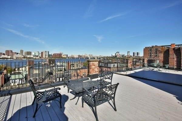 Building Photo - 259 Beacon St