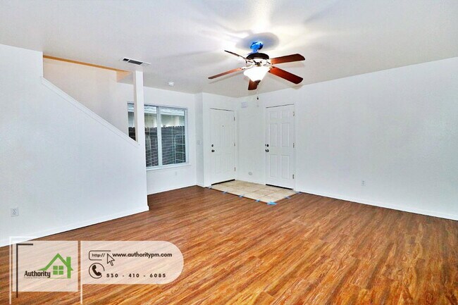 Building Photo - 1729 Laurel Ave
