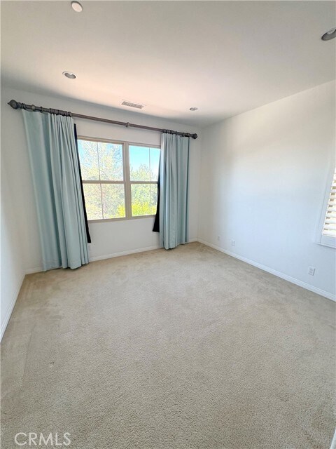 Building Photo - 89 Field Poppy