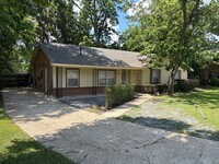 Building Photo - Beautiful!!