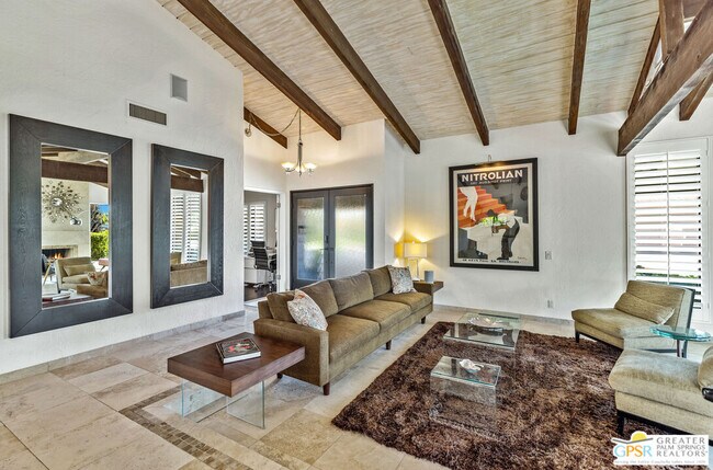 Building Photo - 1347 Primavera Dr S