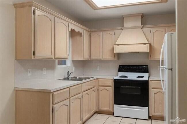 Building Photo - 11 Tierra Dulce Dr