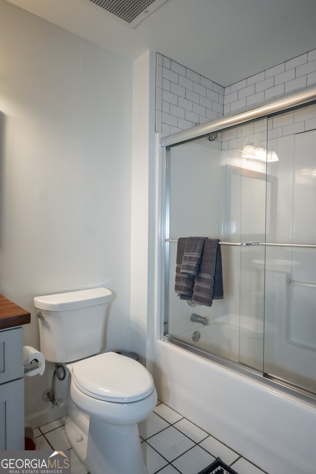 Building Photo - 269 N Hull St