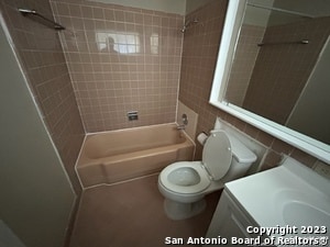 Building Photo - 167 Ave Del Rey