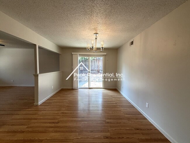 Building Photo - 5368 Elsinore Way