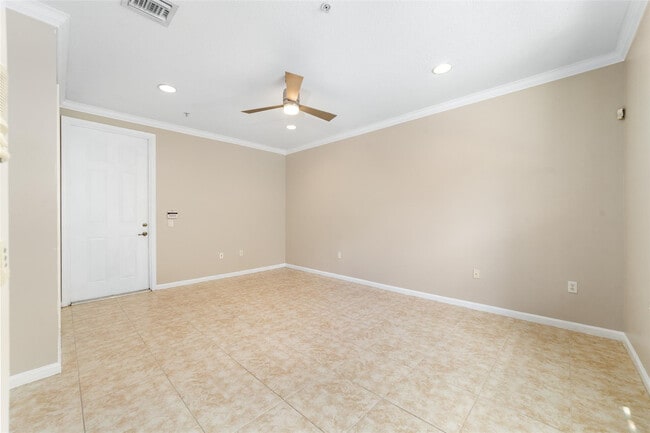 Building Photo - 1323 Vía De Pepi