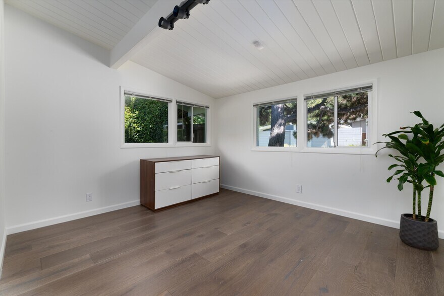 Building Photo - 15355 Stonewood Ter