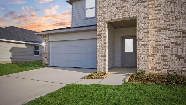 Building Photo - 3735 Langridge Dr