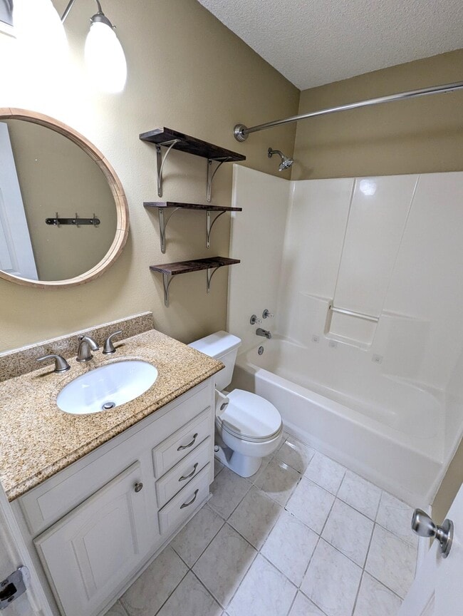 Building Photo - 2734 Augustus Rd