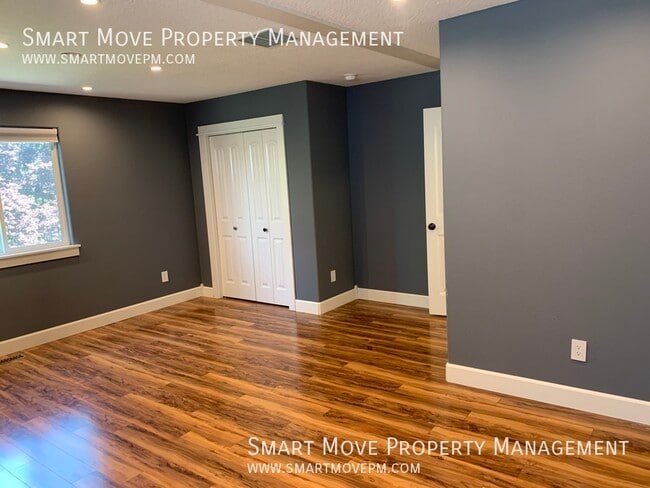 Building Photo - 4184 E Granger Dr