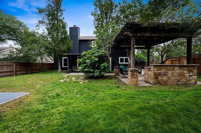 Building Photo - 11600 Parkfield Dr