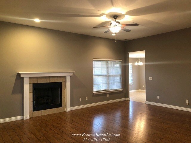 Building Photo - NOW PRE-LEASING FOR AUGUST 1ST!!!!