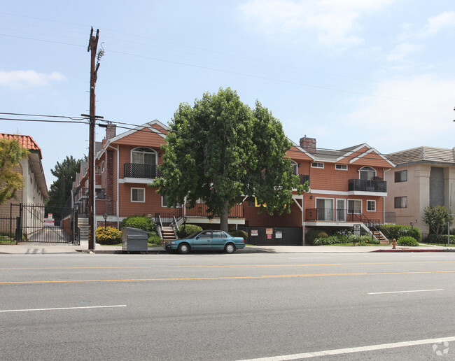 Building Photo - Woodley Court