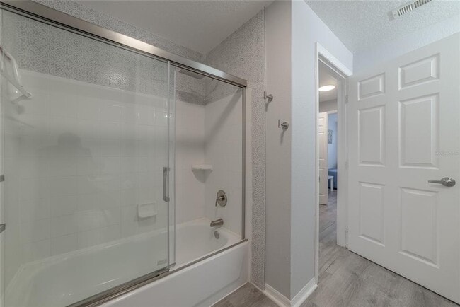 Building Photo - 501 Knights Run Ave