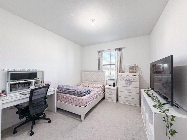 Building Photo - 11962 SW 247th Ter