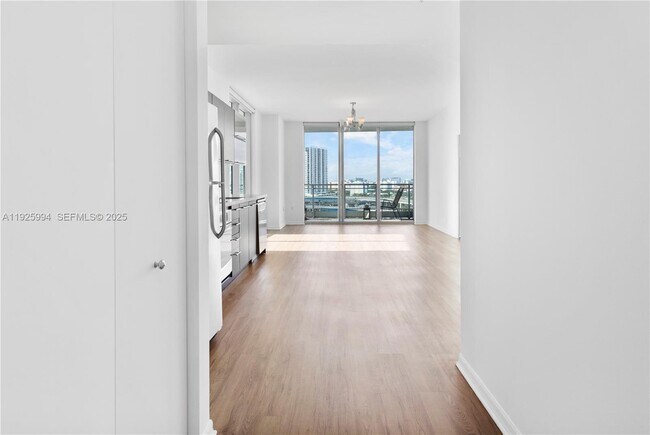 Building Photo - 90 SW 3rd St