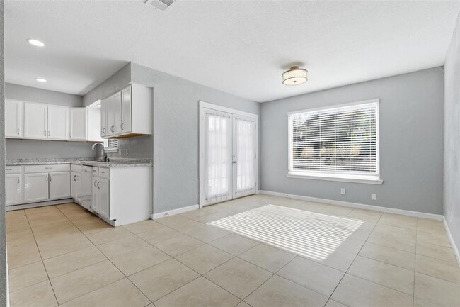 Building Photo - 1103 Floradale Dr