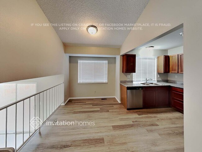 Building Photo - 11180 W 102nd Ave