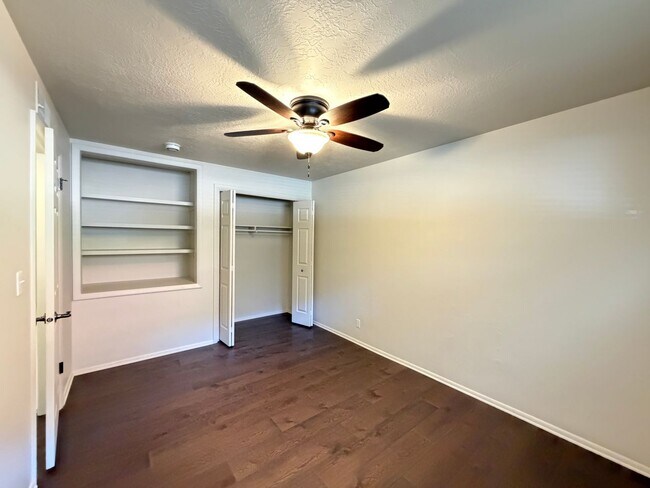Building Photo - SPACIOUS PROPERTY AVAILABLE FOR RENT