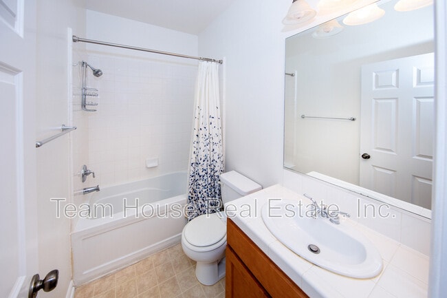 Building Photo - 27007 Edgewater Lnr