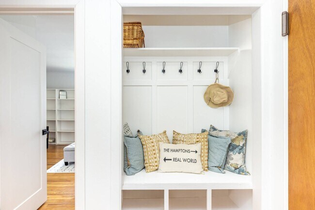 Building Photo - 26 Layton Ave