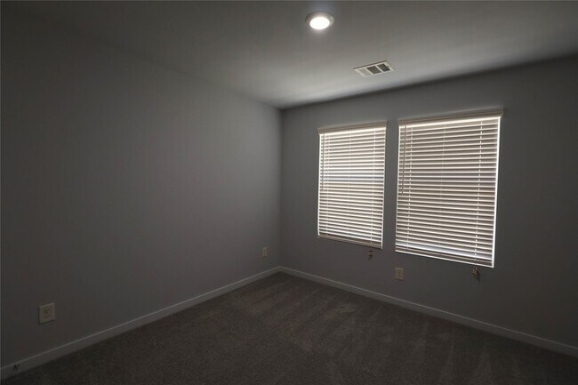 Building Photo - 7807 Alset Dr