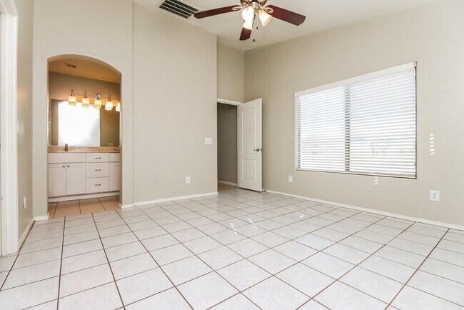 Building Photo - 22272 E Via del Rancho