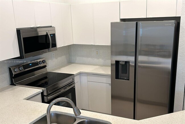 Building Photo - 1736 Aspen Ln