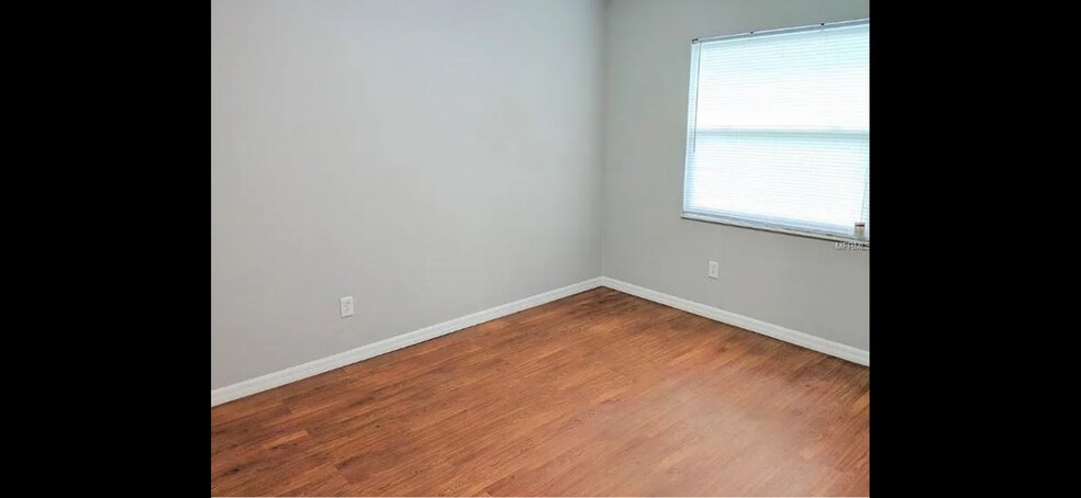 Building Photo - 2749 Sweet Springs St