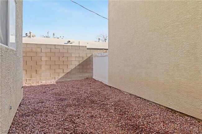 Building Photo - 5162 Paradise Skies Ave
