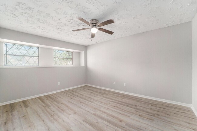 Building Photo - 23235 Earlmist Dr