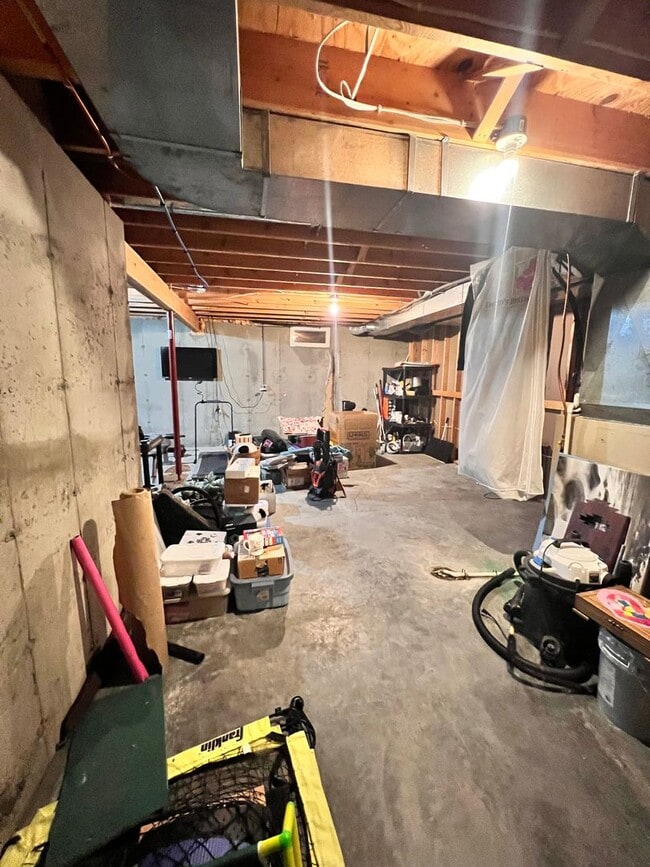 Building Photo - Large 3 bedroom available soon!